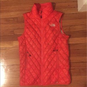 The North Face Women’s Thermoball Vest XS Orange